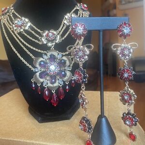 Purple and red flower rhinestones necklace bib style